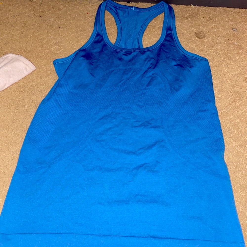 Lululemon tank